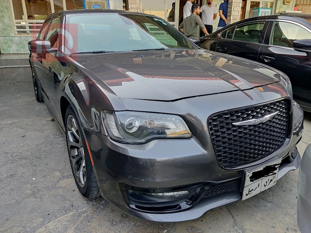 کرایسلەر 300